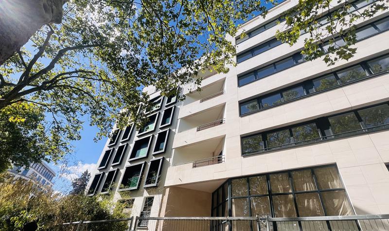 Local professionnel PMR 115 m² à Boulogne Billancourt idéal création Centre de Santé