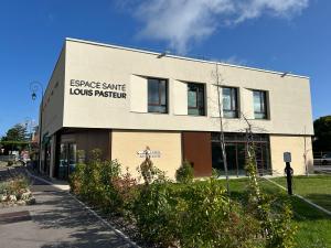  alt="L'Espace santé Louis Pasteur à Orgeval va proposer 9 nouveaux cabinets disponibles à la location dès mars 2026"