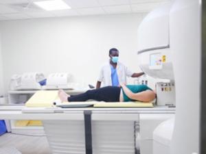  alt="Une IRM à champ ouvert à la maison de santé de Drancy (93"