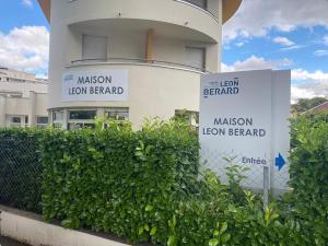  alt="Maison Léon Bérard : premier Hôtel hospitalier sur LYON"