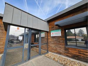 alt="Médecins Solidaires ouvre un nouveau centre de santé à Laroque-Timbaut dans le Lot-et-Garonne"