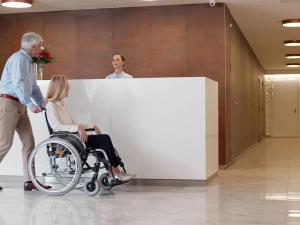  alt="Normes ERP et accessibilité d'un cabinet médical : le guide complet"
