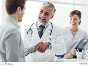  alt="Médecin en Maison de santé, avez vous droit à un assistant médical?"