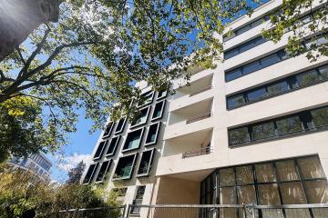 Local professionnel PMR 115 m² à Boulogne Billancourt idéal création Centre de Santé