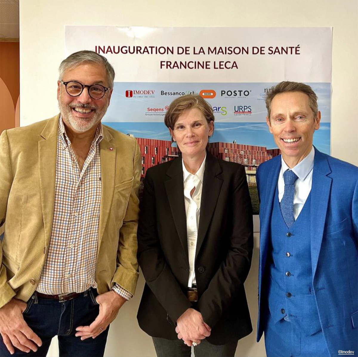 De gauche à droite : Orso CHETOCHINE, fils de la professeure Francine Leca et Directeur de Mécénat Chirurgie Cardiaque, Nathalie DERVEAUX maire de Bessancourt et Ghislain PIRONNEAU cofondateur d'IMODEV ©Imodev